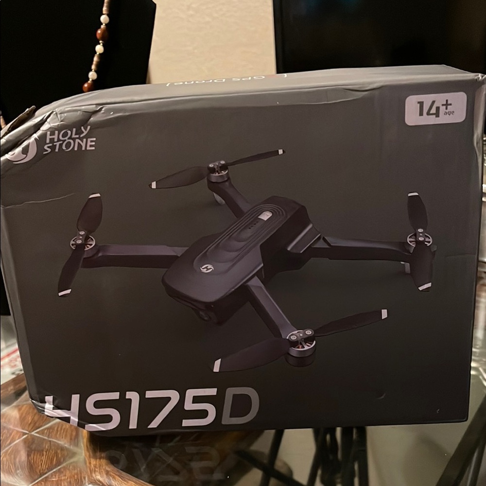 Holy Stone HS175D Quadcopter in Black